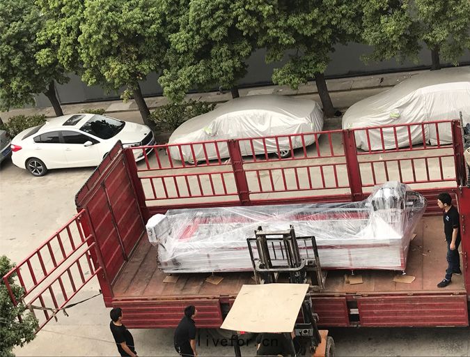 雙軸自動(dòng)鑽攻(gōng)機裝車(chē)